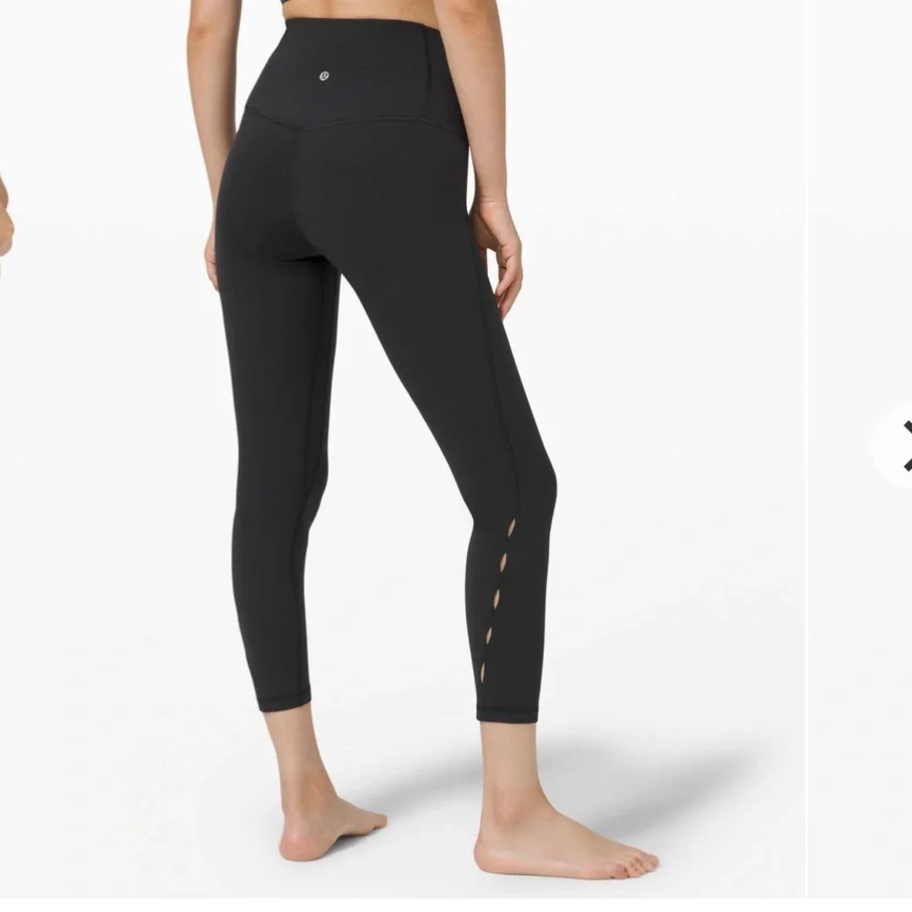 • Lululemon• Women’s Unlimit High-Rise Tight 25